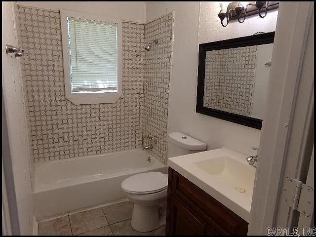 908 Greenlea Dr — Photo 9