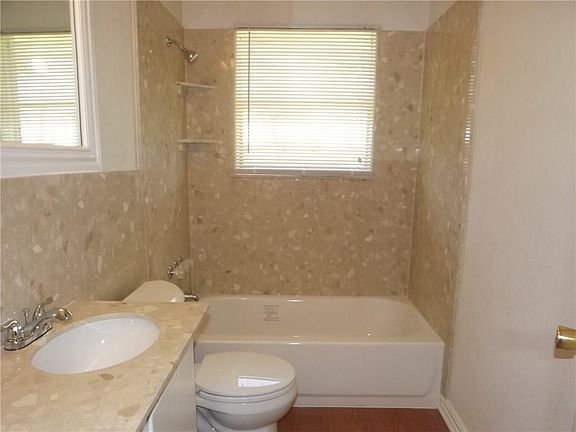 4th image of 2537 Vickie Dr