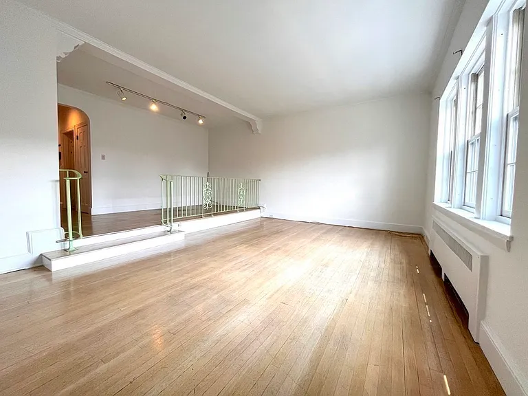 31 Park St #6 — Photo 4