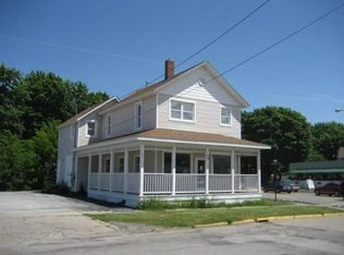32 Filer St, Manistee, MI 49660