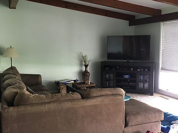 5th image of 3150 Kioka Ave