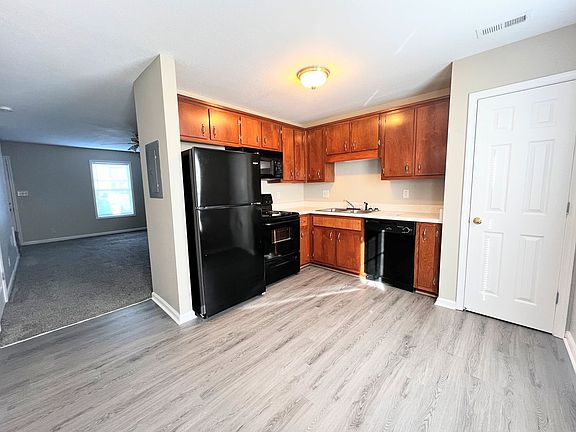 4th image of 516 Patriot Park Ct Unit C