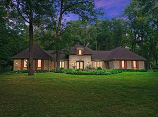 15 Evergreen Rd, North Oaks, MN 55127