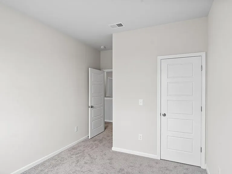 141 Cypress Hollow Dr — Photo 15