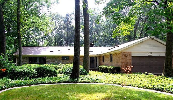 1st image of 423 Ben Oaks Dr E