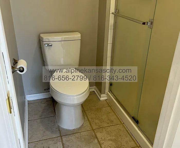 8116 NW 80th St — Photo 28