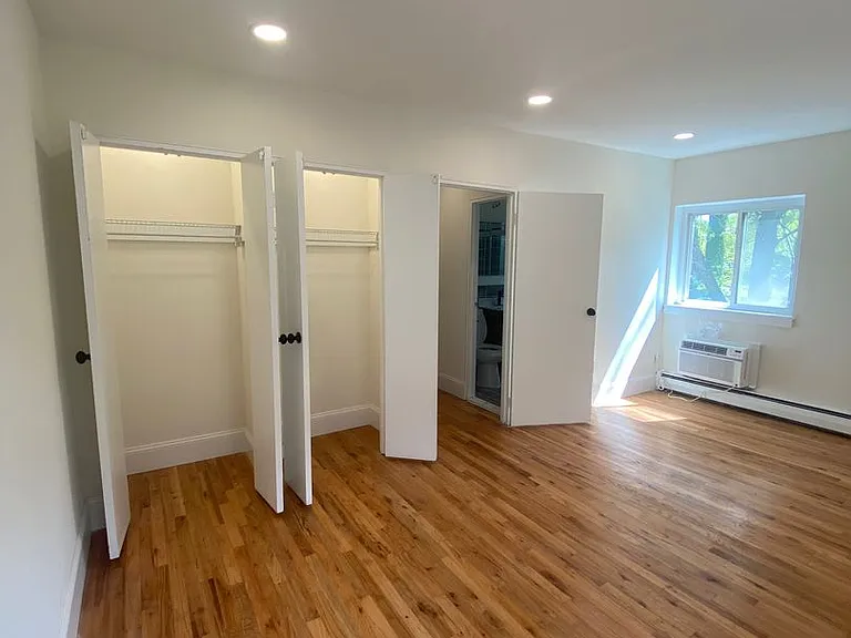 43 Cottage — Photo 32