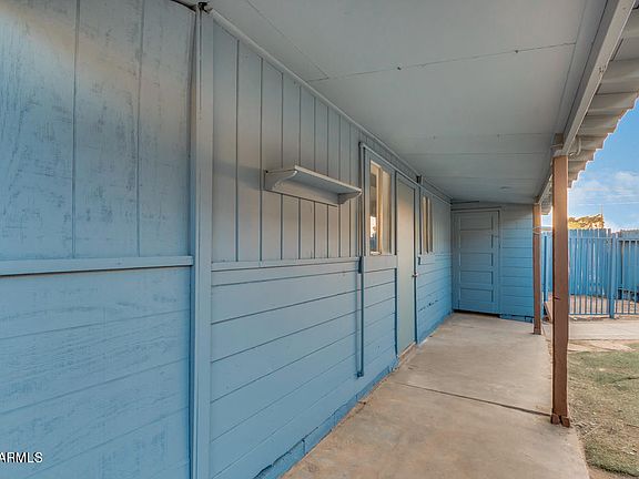 3rd image of 2615 W Augusta Ave #3