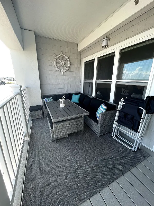 2 bed, 780 sqft, $2,400 — Photo 4