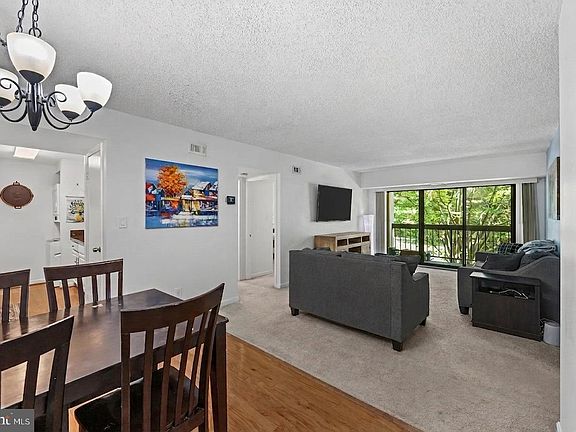 2nd image of 805 N Howard St APT 246