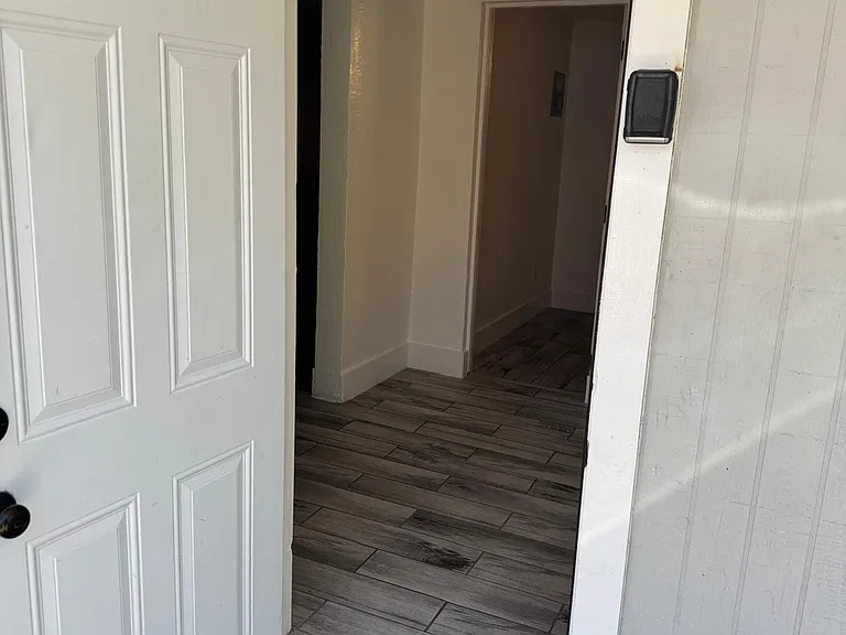 Carolyn Ave — Photo 9