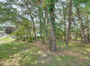 4 Redlands Ct, Toms River, NJ 08757
