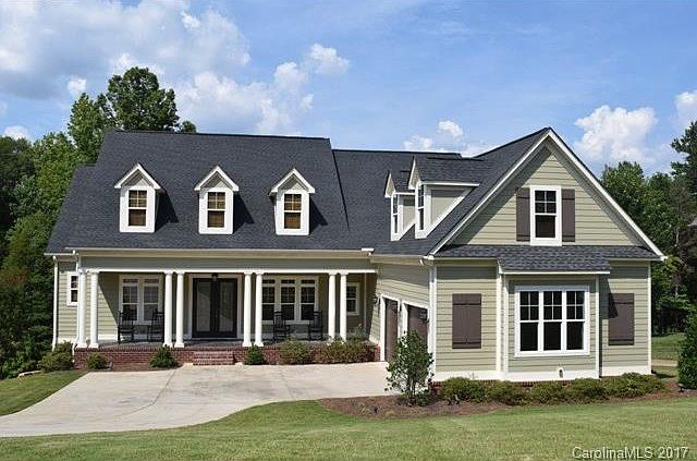 1st image of 484 Runnymede Dr
