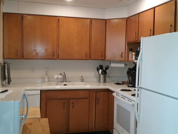 4th image of 652 154th Ave SE