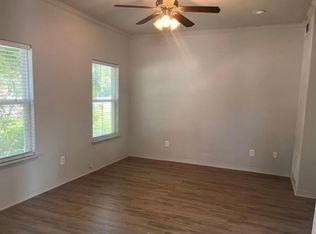 117 Earle Taylor Ln, Ocean Springs, MS 39564