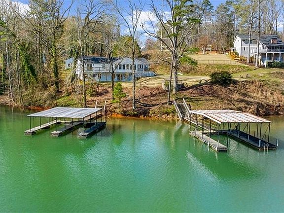 3rd image of 6313 Shoreland Cir