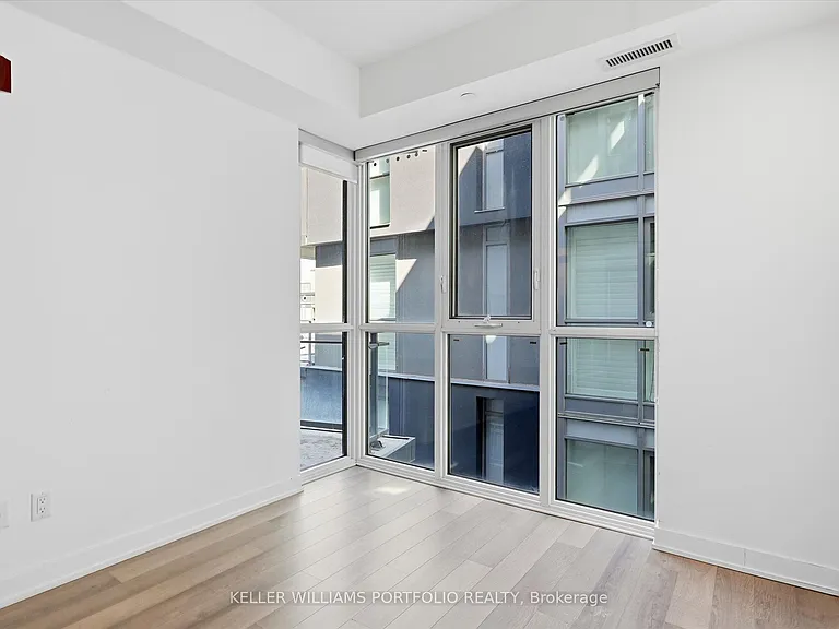 5230 Dundas St #407 — Photo 15