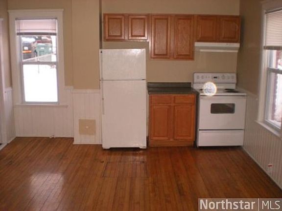 2nd image of 595 Edmund Ave