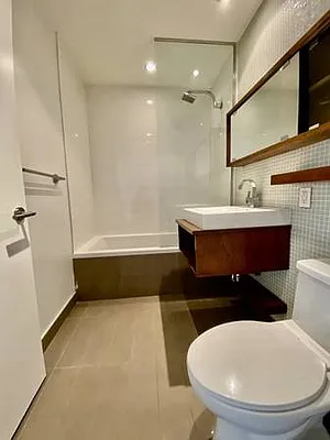 Rented by Zjama Realty Corp | media 7