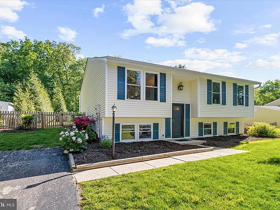 2nd image of 7013 Macbeth Way