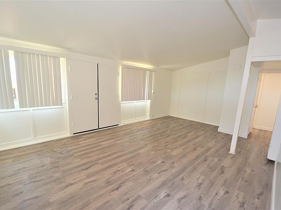 2nd image of 2017 Buena Vista Dr #2017
