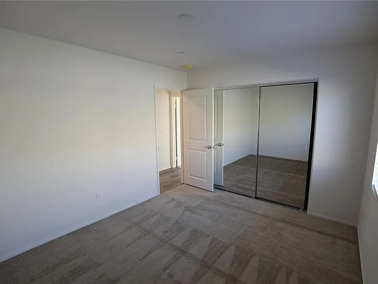 2119 Lavender Ln — Photo 9