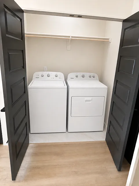 2 bed, 2.5 bath, 1126 sqft, $1,400 — Photo 3