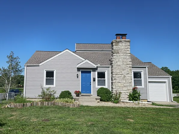 5730 Flint St, Shawnee, KS 66203