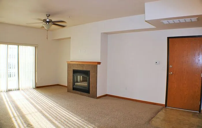 460 Cameron Way #105 — Photo 6