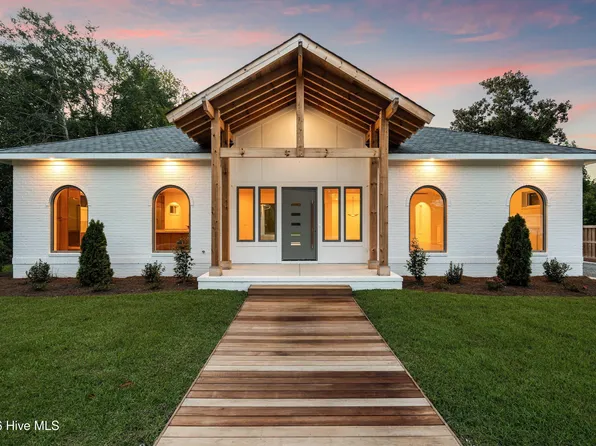 1904 Middle Sound Loop Road, Wilmington, NC 28411