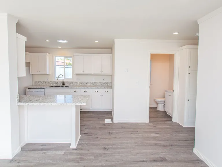 New Build 2 Bedroom / 2 Bath + Office Home in Mount Hope! — Photo 4