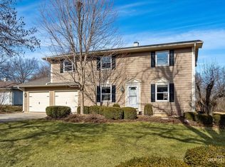 23 E Anchor Dr, Oswego, IL 60543