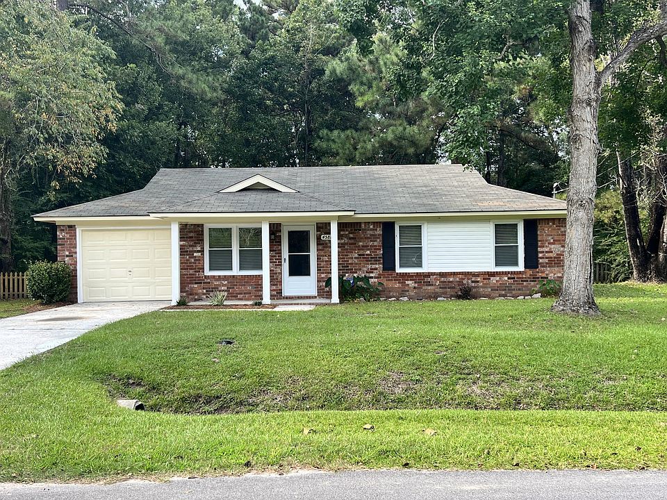 1st image of 4588 Garwood Dr