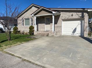 207 River Rd, Barboursville, WV 25504