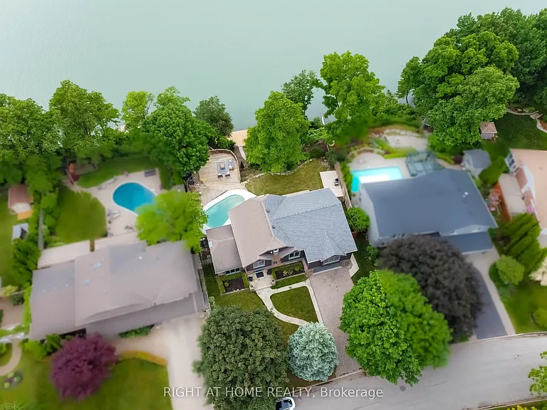 44 Royal Henley Blvd — Photo 50
