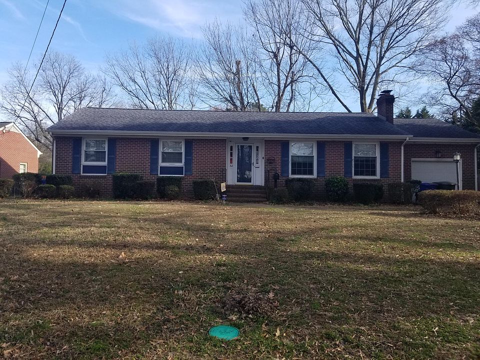 1st image of 32 Timberline Cres