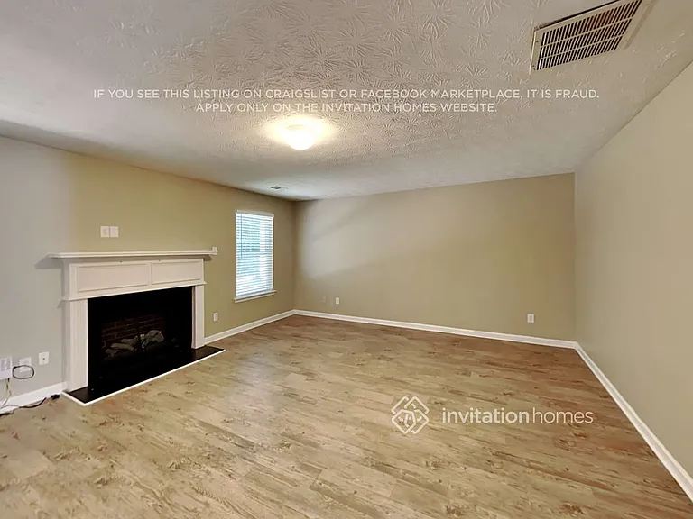 4536 Parkway Cir — Photo 4