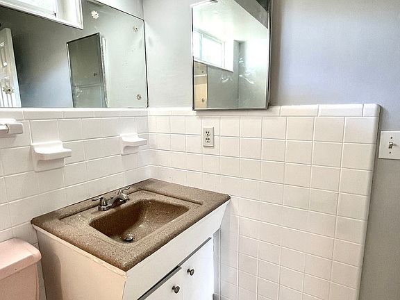 5th image of 3901 5th Ave N #13835775