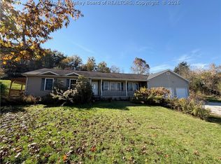 219 Hutchinson Lake Dr, Ripley, WV 25271