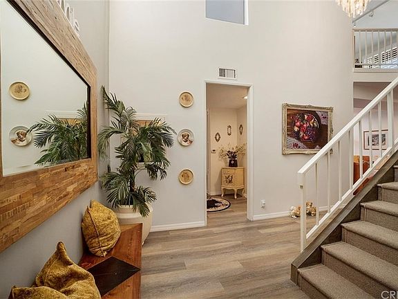 5th image of 4949 Genesta Ave Unit 415