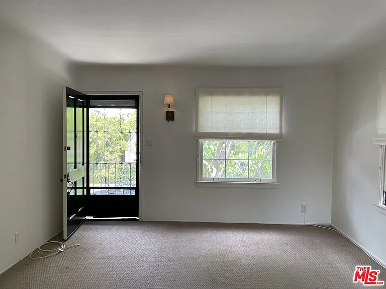 9054 Elevado St — Photo 15