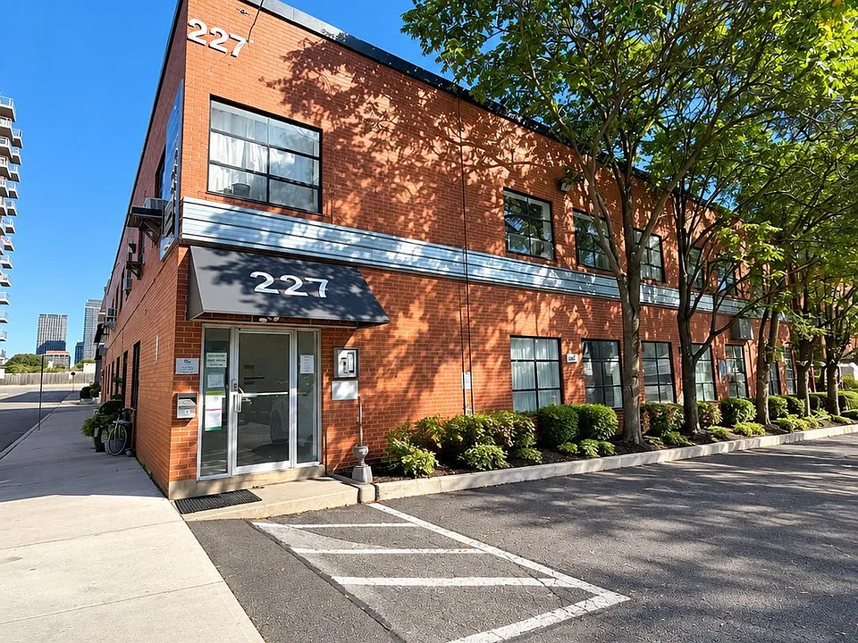 227 Sterling Rd E #213