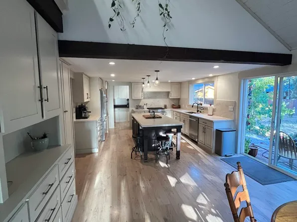 10085 Wycliffe Ln, Truckee, CA 96161