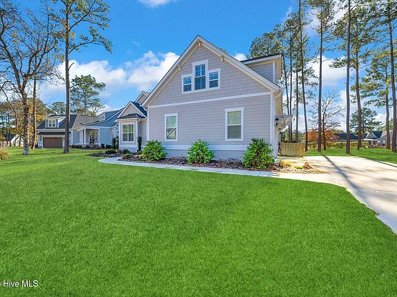 3rd image of 9614 Hidden Plum Road NE