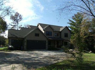 6105 S Martin Rd, New Berlin, WI 53146