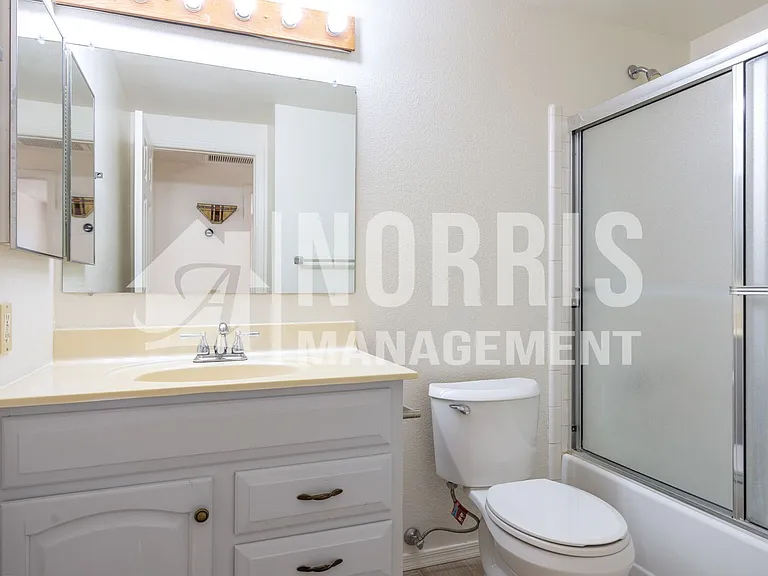 2542 N La Escondida Cir — Photo 14
