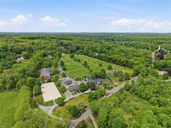 42 Washington St, Sherborn, MA 01770