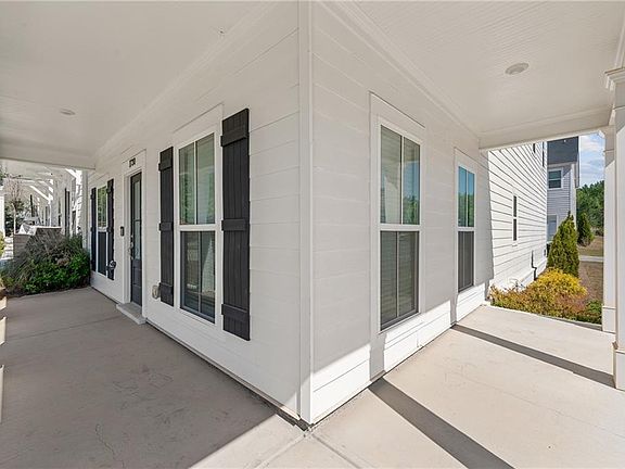3rd image of 1730 Prospect Way SW