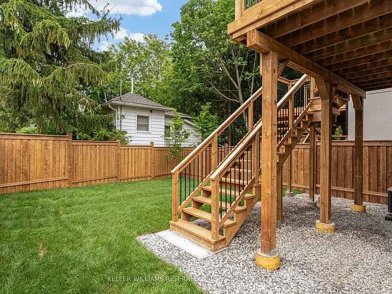 39 Wesley Ave — Photo 50