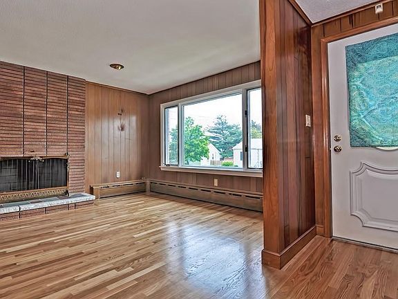 3rd image of 116 Keayne St